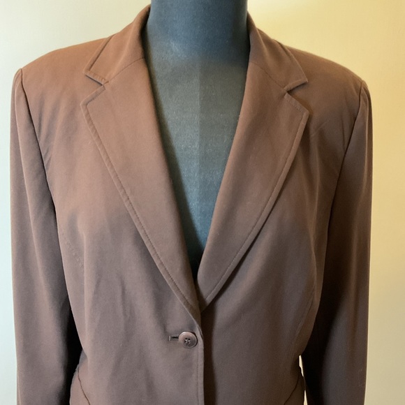 9. Alfani Chocolate Brown Long Sleeve 2 Button Blazer Size 14 - Picture 2 of 7